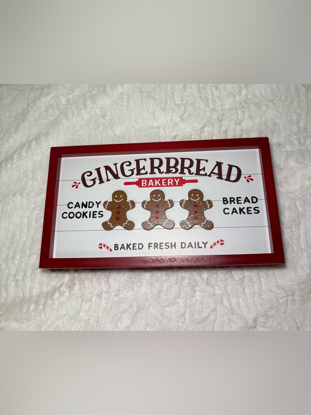 🎄 Gingerbread Bakery Decorative Wood Sign - Red and White